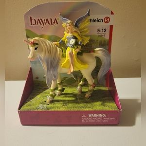 Schleich : Bayala / Fairy Sera with Blossom Unicorn 70565 New